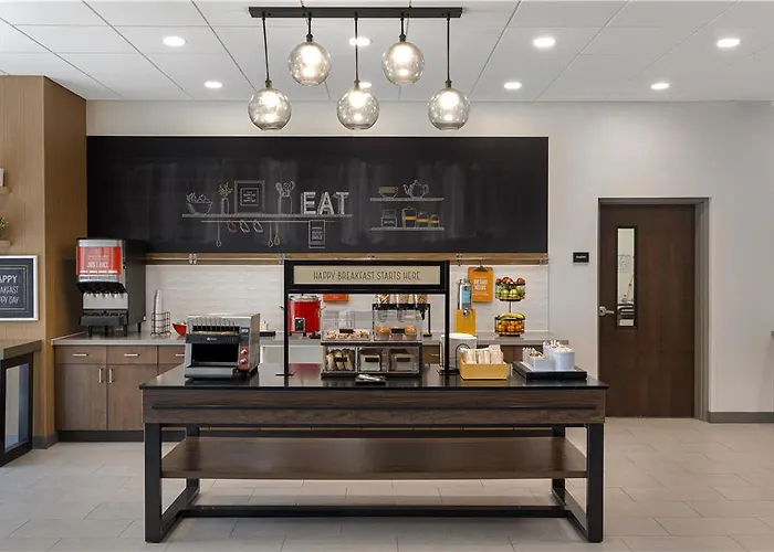 Hampton Inn By Hilton Cornwall